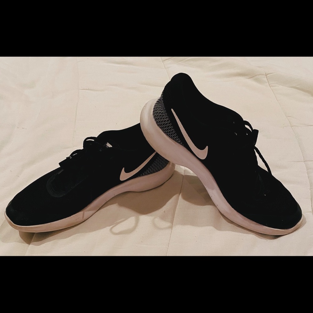 SOLD 🚫Nike shoes